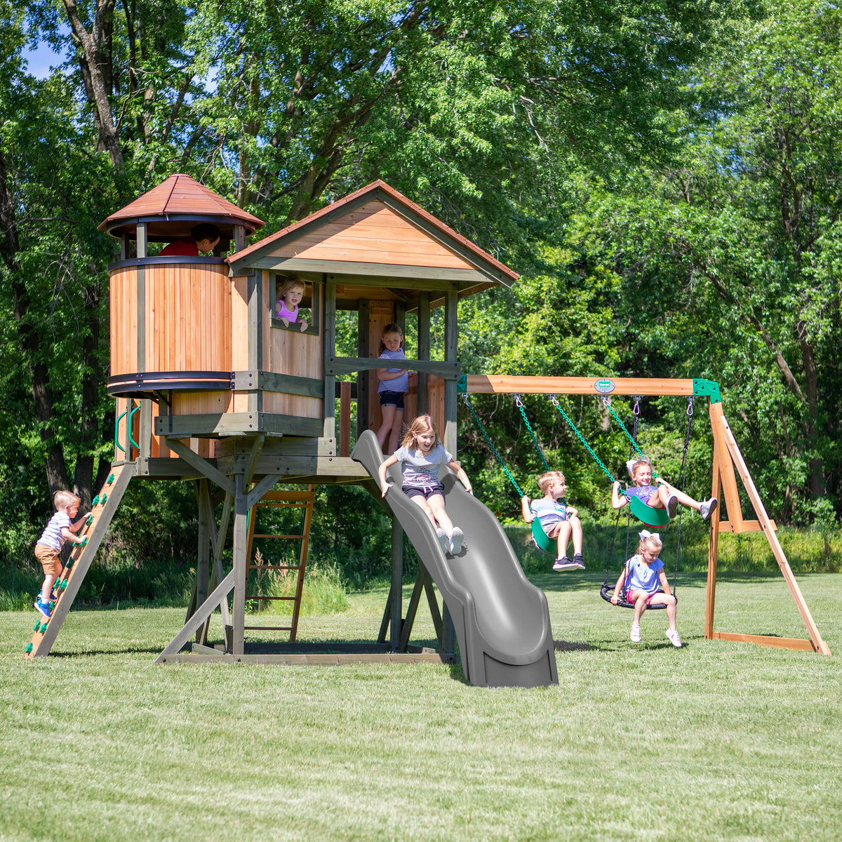 Eagles Nest Elite Swing Set Backyard Discovery