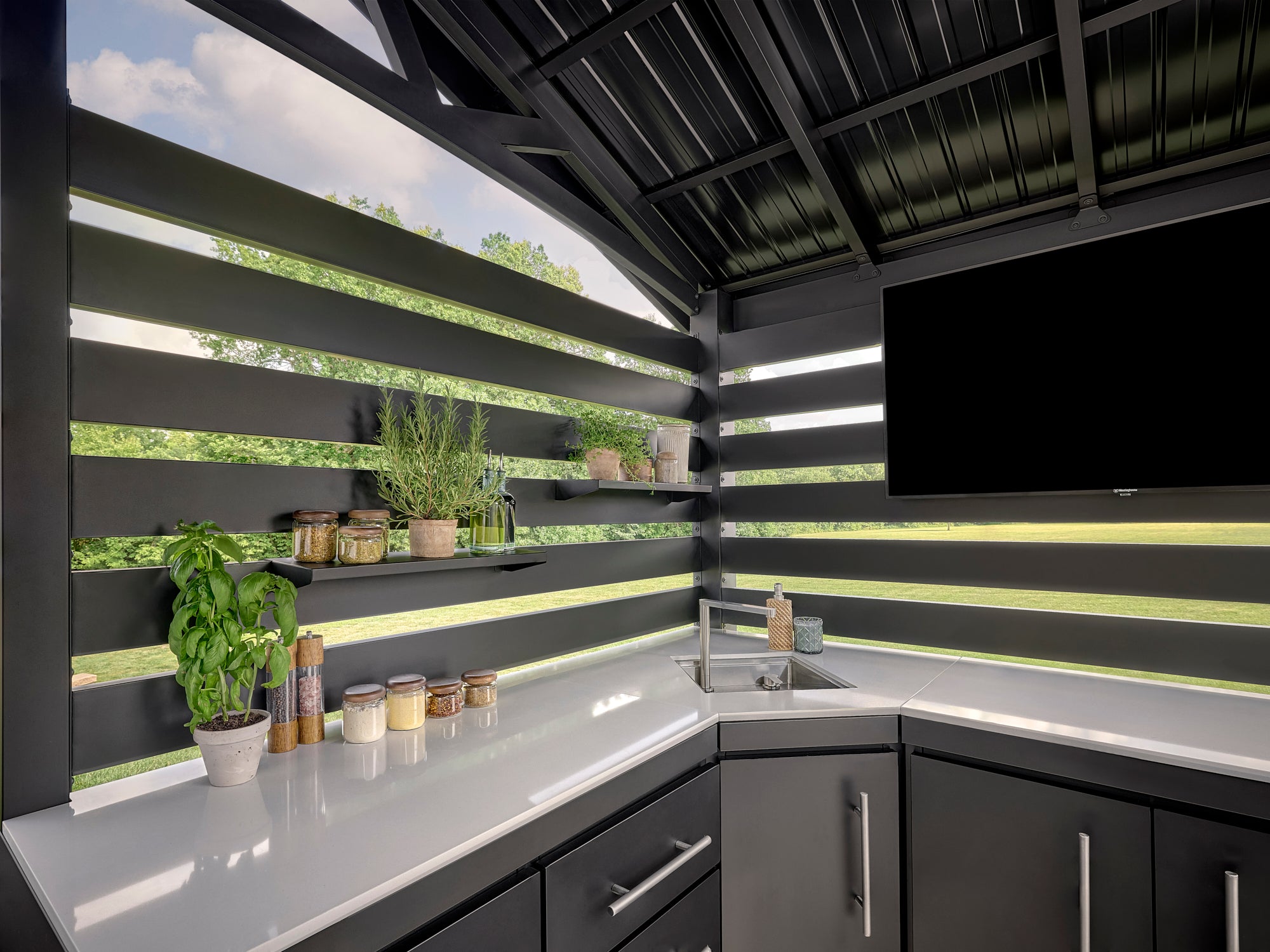 Langston | Covered Outdoor Kitchen with Built-In Grill & Pizza Oven